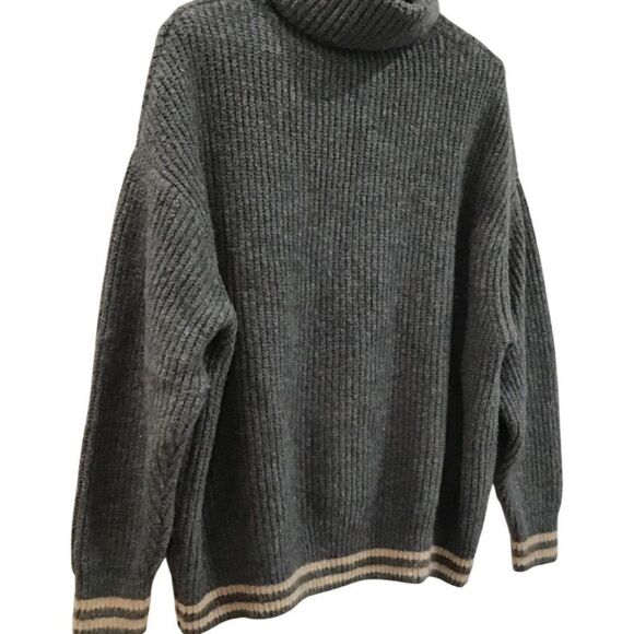 Gray Turtleneck Sweater, Zara Knit, Size S - Picture 4 of 6